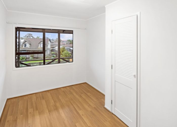  at 54 Glennandrew Drive, Half Moon Bay, Auckland