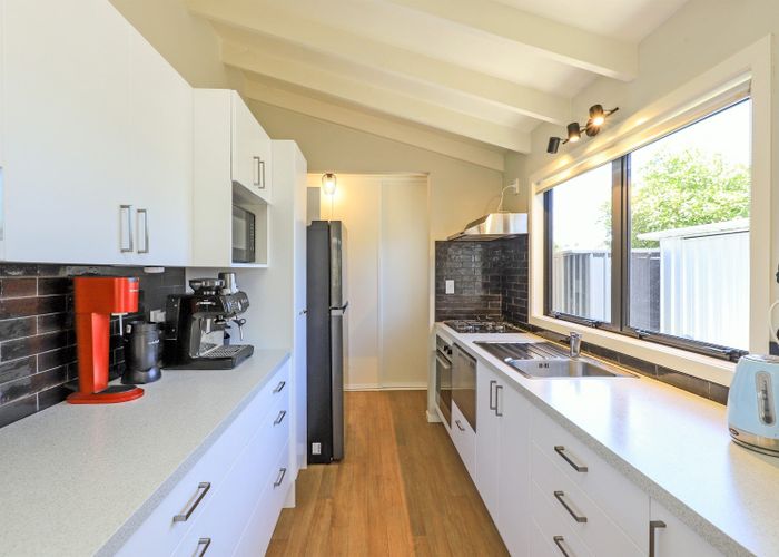  at 2/832 Cook Pl, Raureka, Hastings