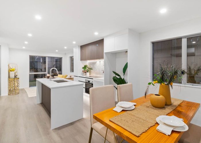  at 7D Maroubra Place, Botany Downs, Manukau City, Auckland