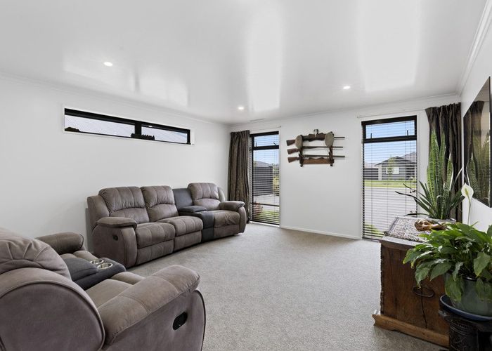  at 180 Faringdon Boulevard, Rolleston, Rolleston
