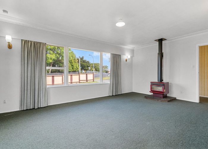  at 42 Ray Small Drive, Pahurehure, Papakura