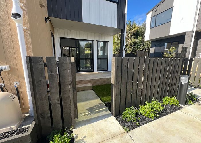  at 13/27 Glenorchy Street, Glen Eden, Waitakere City, Auckland