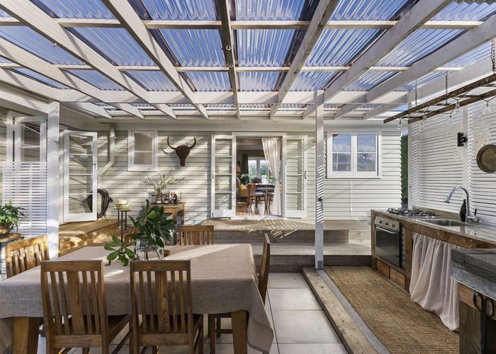  at 104 Wharf Road, Te Atatu Peninsula, Waitakere City, Auckland