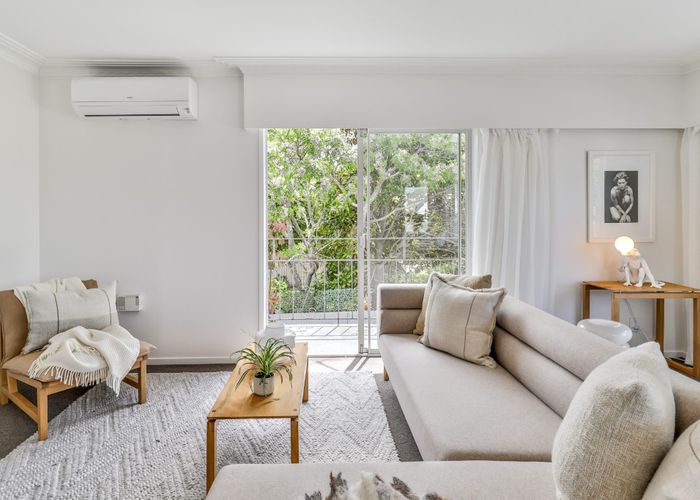  at 4/49 Western Springs Road, Morningside, Auckland City, Auckland