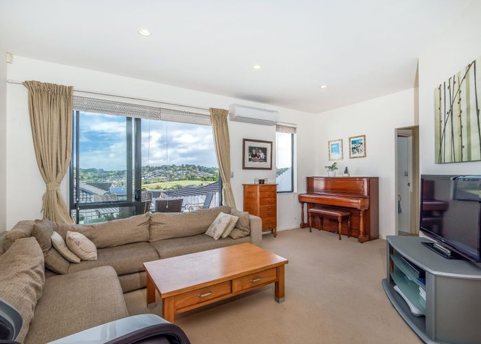  at 20/22 Northcross Drive, Oteha, Auckland