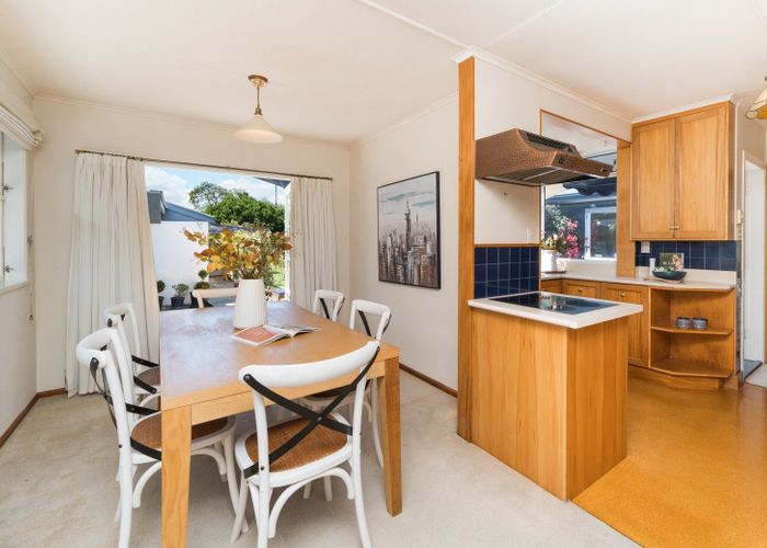  at 11 Parkland Crescent, Terrace End, Palmerston North, Manawatu / Whanganui