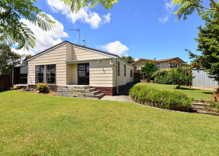  at 5 Deborah Place, Dinsdale, Hamilton