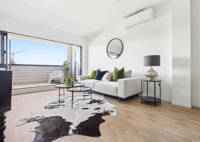  at 8/701 Hillsborough Road, Mount Roskill, Auckland City, Auckland