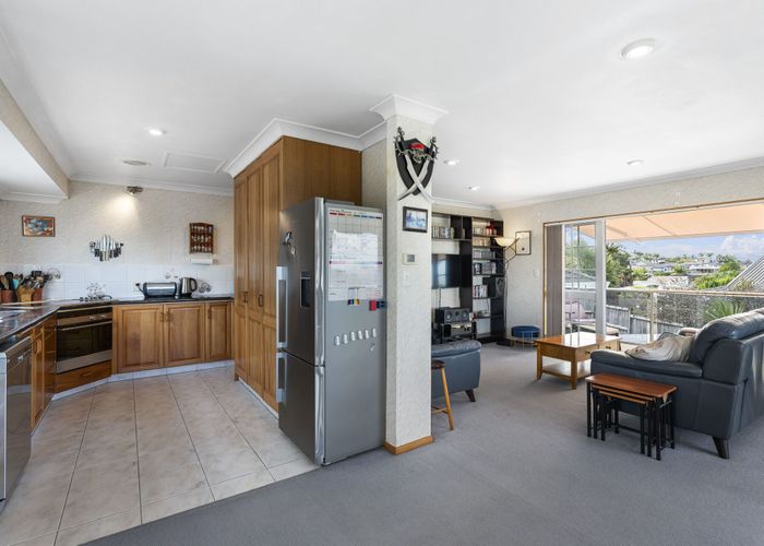  at 2/1 Clearwater Cove, West Harbour, Waitakere City, Auckland