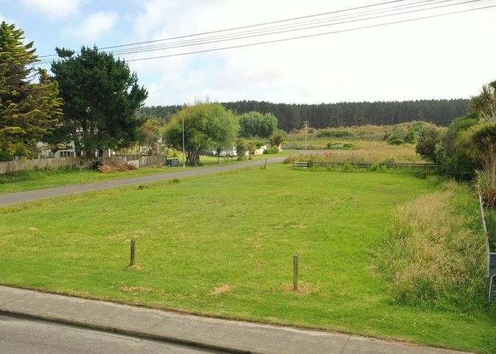  at 19 Muaupoko Street, Hokio Beach