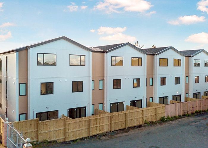  at 8/1 Waters Place, New Lynn, Waitakere City, Auckland