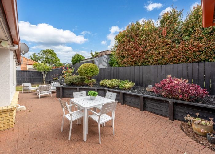  at 9 Kentia Way, Somerville, Manukau City, Auckland