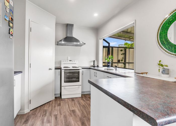  at 8a Melleray Place, Randwick Park, Manukau City, Auckland