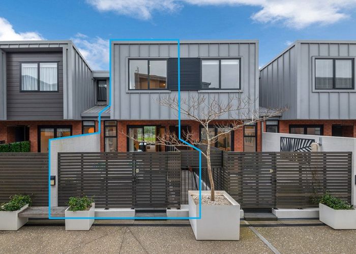  at 18/4 Stables Lane, Millwater, Rodney, Auckland
