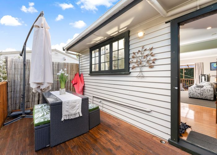  at 49 Pupuke Road, Birkenhead, North Shore City, Auckland