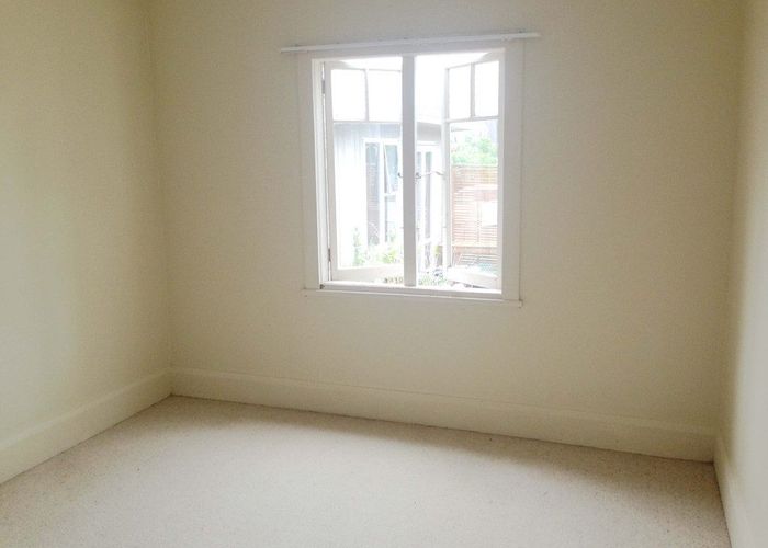  at 2/5 Walsall Street, Avondale, Auckland City, Auckland