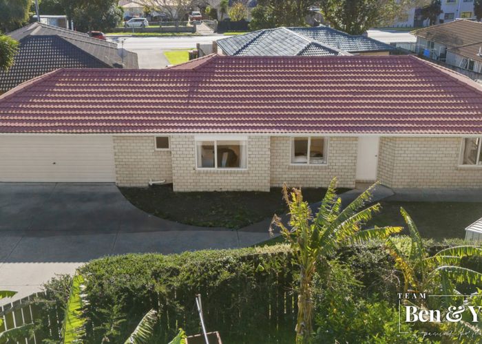  at 13 Novak Place, Mangere, Auckland