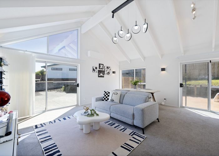  at 77 Kennedy Avenue, Forrest Hill, Auckland