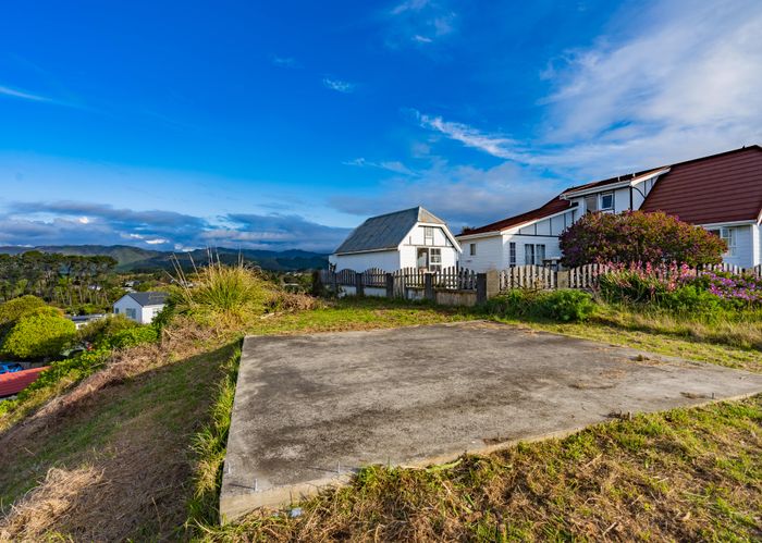  at 39 Hicks Crescent, Waikanae Beach, Waikanae