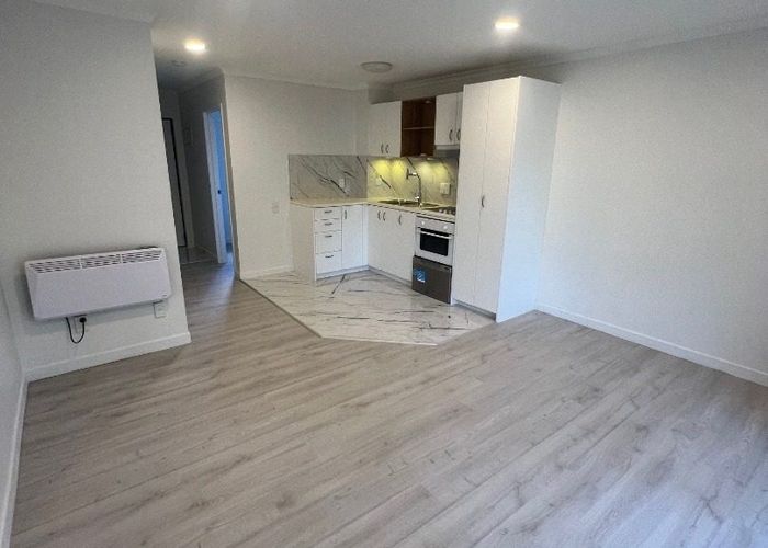  at 56/8 Carolina Place, Albany, North Shore City, Auckland