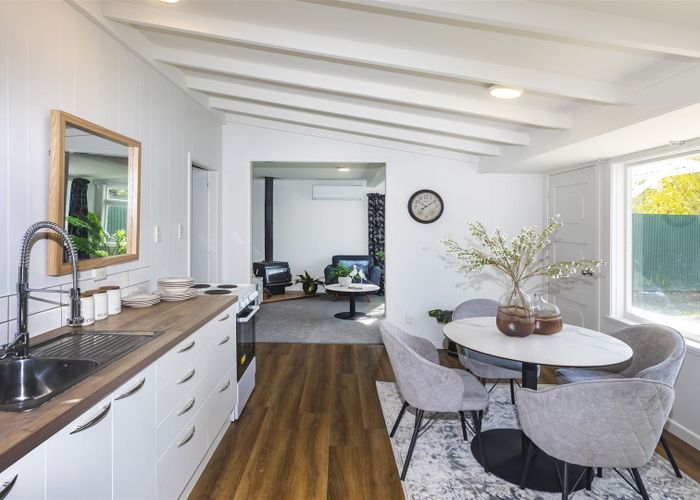  at 42 Featherstone Avenue, Kairaki