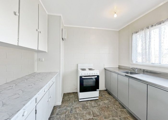  at 2/83 Favona Road, Favona, Manukau City, Auckland