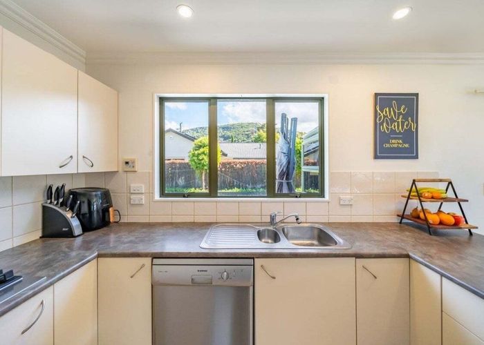  at 36 Mary Huse Grove, Manor Park, Lower Hutt, Wellington