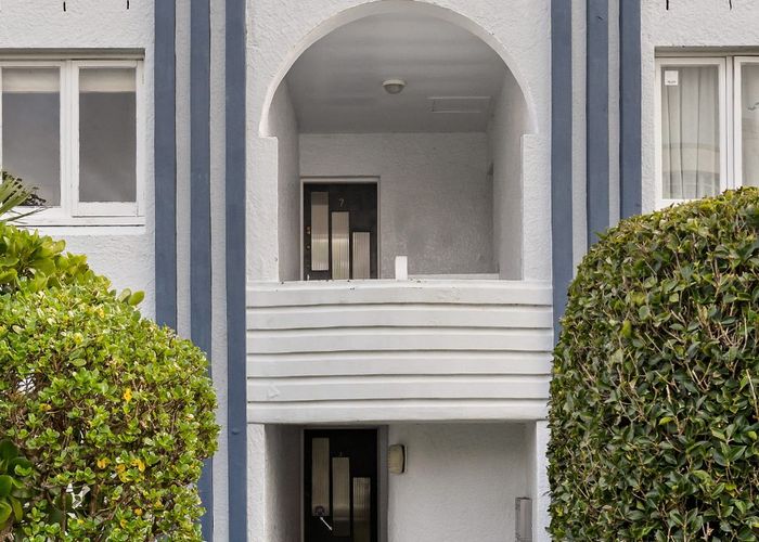  at 4/2 Salisbury Street, Herne Bay, Auckland City, Auckland
