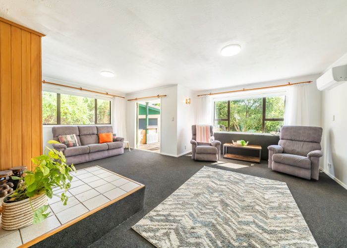  at 4 Davis Crescent, Elderslea, Upper Hutt