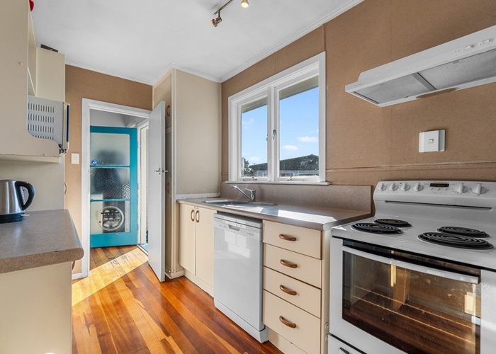  at 42 Irvine Street, Frankton, Hamilton, Waikato