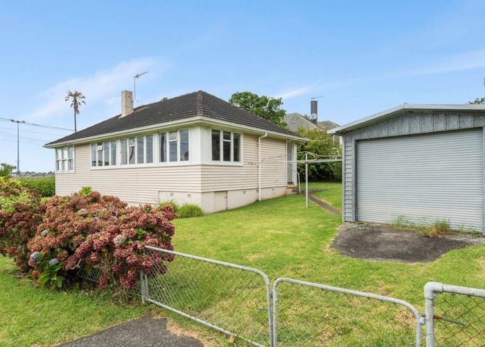  at 43 Dunkirk Road, Panmure, Auckland