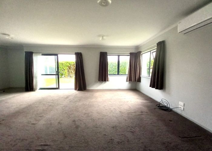  at 6 Whau Crescent, Avondale, Auckland