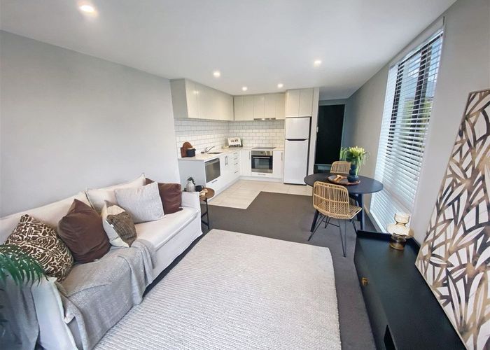  at 1/1036 Colombo Street, St. Albans, Christchurch City, Canterbury