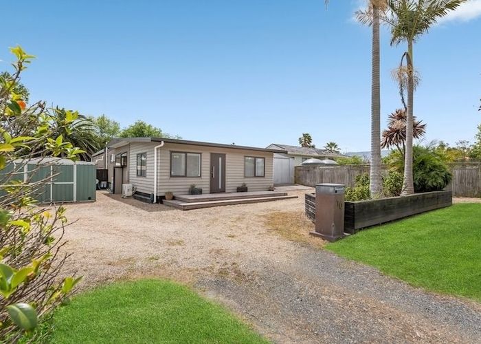  at 10 Fourth View Avenue, Beachlands, Auckland