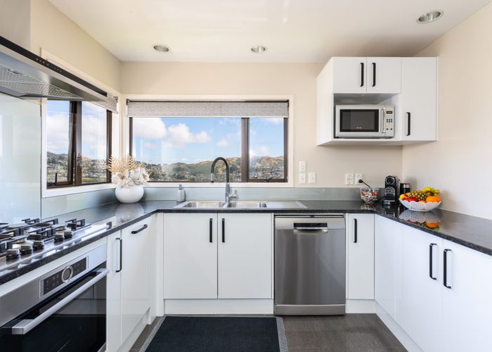  at 7 Trinidad Crescent, Grenada Village, Wellington