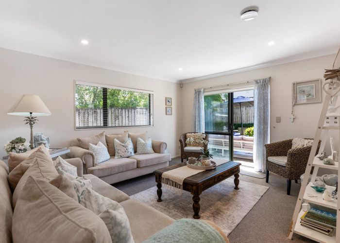  at 52B Rodney Street, Howick, Manukau City, Auckland