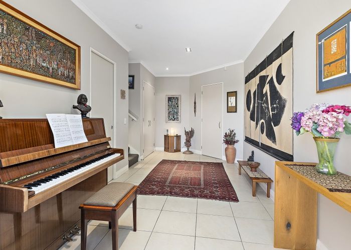  at 14 Curnow Way, Kaiwharawhara, Wellington