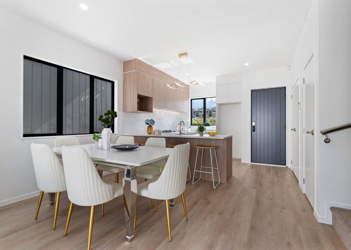  at 18 Toetoe Street, Westgate, Waitakere City, Auckland