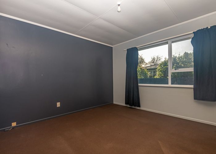  at 2/302 Tremaine Avenue, Takaro, Palmerston North, Manawatu / Whanganui