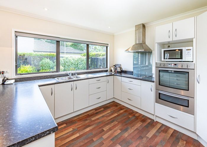  at 18/2 Caversham Road, Springvale, Whanganui, Manawatu / Whanganui
