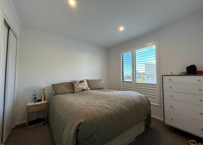  at 8/2 Pohatu Lane, Stonefields, Auckland City, Auckland