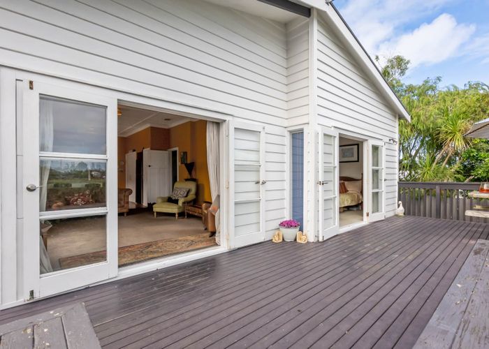  at 3 Evan Street, Belmont, Auckland