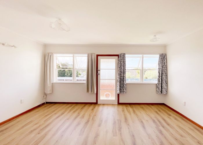  at 2/14 Milton Road, Mount Eden, Auckland City, Auckland