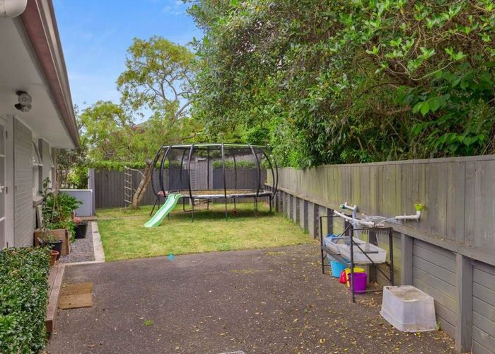  at 15a Speedy Crescent, Hillcrest, North Shore City, Auckland