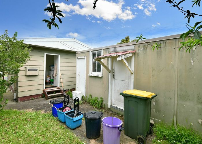  at 14 Downer Street, Helensville, Helensville