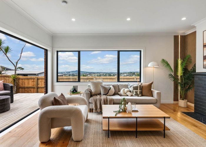  at 203 Glenfield Road, Hillcrest, North Shore City, Auckland