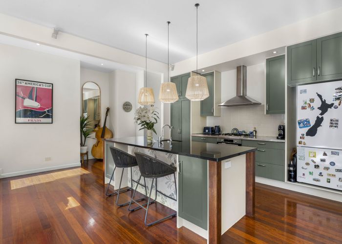  at 18 Lucia Glade, Meadowbank, Auckland City, Auckland