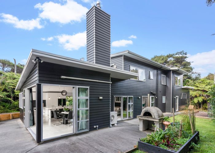 at 1020B Scenic Drive North, Swanson, Auckland