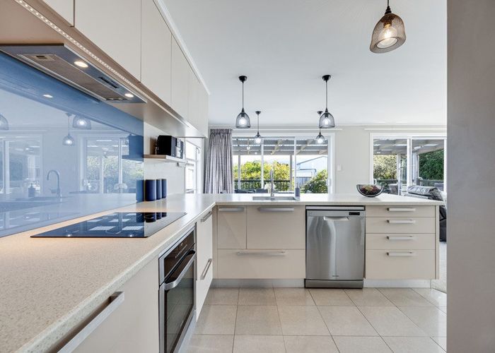  at 32 Fraser Crescent, Elderslea, Upper Hutt
