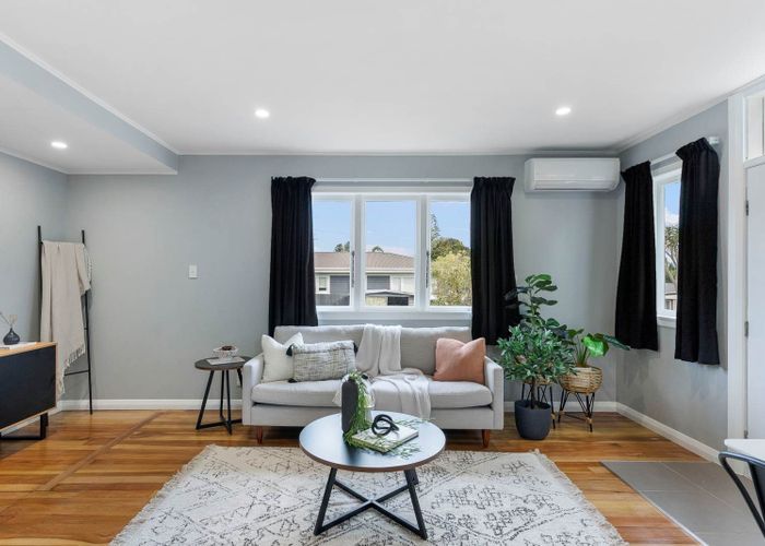  at 2/47 Tramway Road, Beach Haven, North Shore City, Auckland
